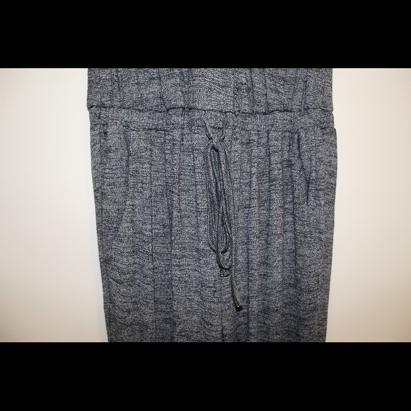 Grey Sleeveless Romper - Picture 3 of 6